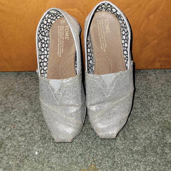 bobs shoes silver sparkle